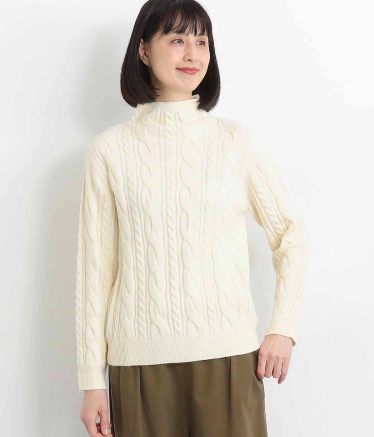 立体ケーブル編みハイネックニット(ホワイト-F)