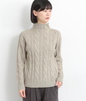 立体ケーブル編みハイネックニット(ベージュ-F)