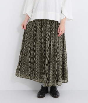 コットンナイロン総レース花柄スカート(ブラック-ONESIZE)