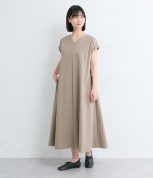 Vネックカットソーワンピース