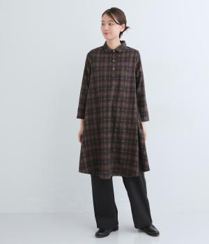 ネルタータンチェッククロス襟付フレアーワンピース(チャコール-F)