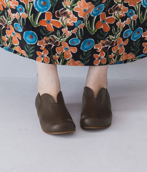 Vカットフラットシューズ(チョコ-230)