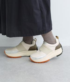 ボリュームソール　フィットスニーカー