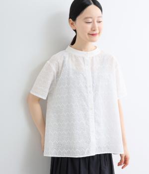 刺しゅうちびハイネックブラウス(オフ-F)