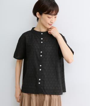 刺しゅうちびハイネックブラウス(クロ-F)