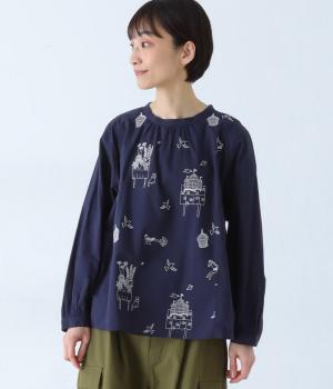 ＜アーティストコラボ　マツモトヨーコ＞コットンスラブ「大切にしていること」単色刺繍ブラウス(ネイビー-F)