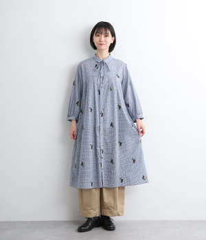 SUPER HAKKA×庄島歩夢コットンギンガム/グレンチェック｢Tinies｣カットジャカードリボンタイワンピース(ネイビー-ONESIZE)