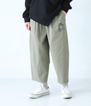 コットンナイロンストレッチダリアブーケポイント刺繍オーバルパンツ(カーキ-M)