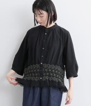 コットンローンワッシャー シャーリングフローラルライン刺繍ブラウス(ブラック-ONESIZE)
