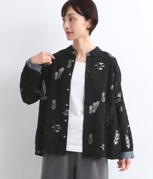SUPER HAKKA×保坂優子 先染めコットンシャーリング｢森と暮らす｣刺繍ブラウス(ブラック-F)