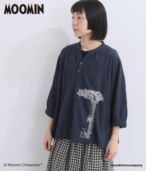 <Moominコラボ>コットンボイルワッシャー「ムーミン谷の夏まつり」刺繍プルオーバー