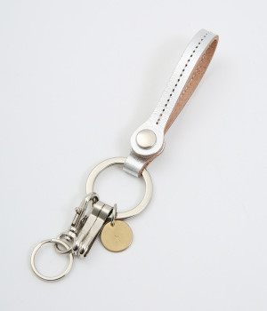 レザースナップボタンキーリング