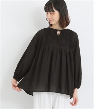 キャンブリックボイルスモッキングプルオーバー(ブラック-ONESIZE)