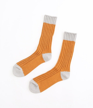 【Loiter】オーガニックコットン　ツートンソックス(マスタード-ONESIZE)