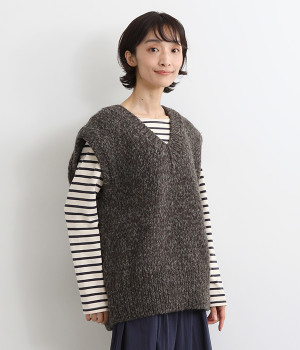 ペルーハンドニットベスト(チャコール-ONESIZE)
