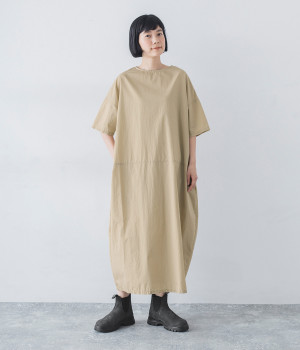 撥水加工コットンナイロン　コクーンワンピース(ベージュ-ONESIZE)