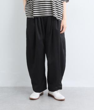 サテン　タックパンツ(ブラック-F)