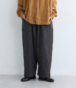 ウール千鳥柄パンツ（チャコール・F）