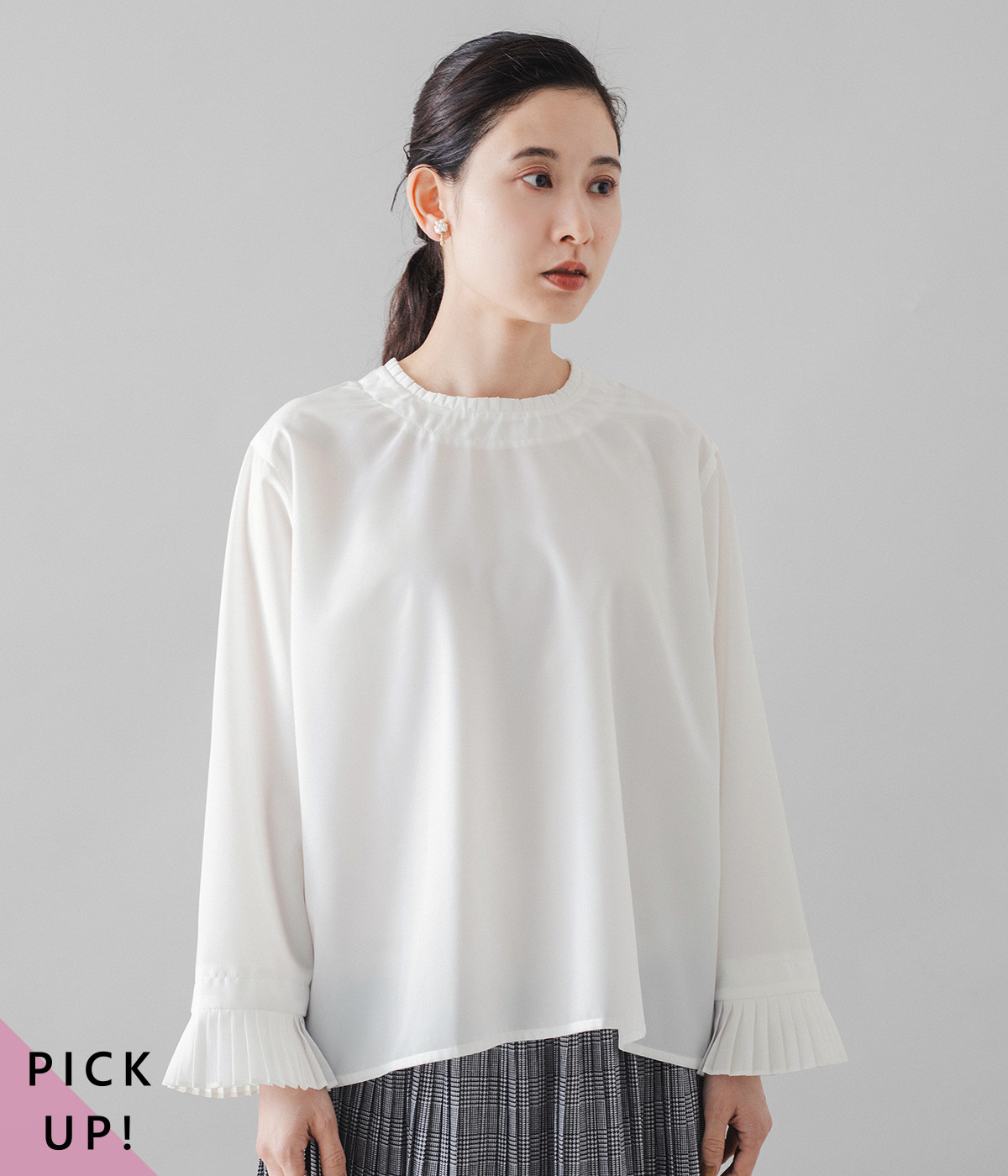 袖口プリーツブラウス(ホワイト-ONESIZE)