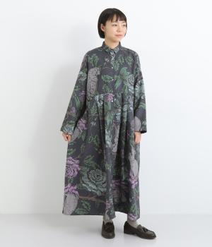 うさぎとフラワー柄ワンピース(ブルー-F)