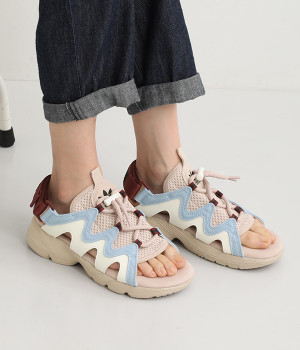 adidas ASTIR SNDL W(ワンダークォーツ/オフホワイト/コアブラック-235)