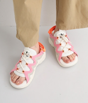 adidas ASTIR SNDL W(オフホワイト/スーパーポップ/ワンダークォーツ-235)