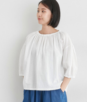 コットン二重ガーゼ襟ゴムギャザープルオーバー(オフホワイト-ONESIZE)