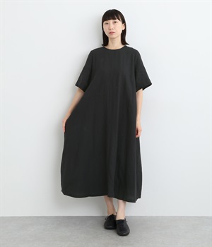 フレンチリネンメロウキャンバスリラクシングワッシャー後ろ切替タックワンピース(ブラック-ONESIZE)