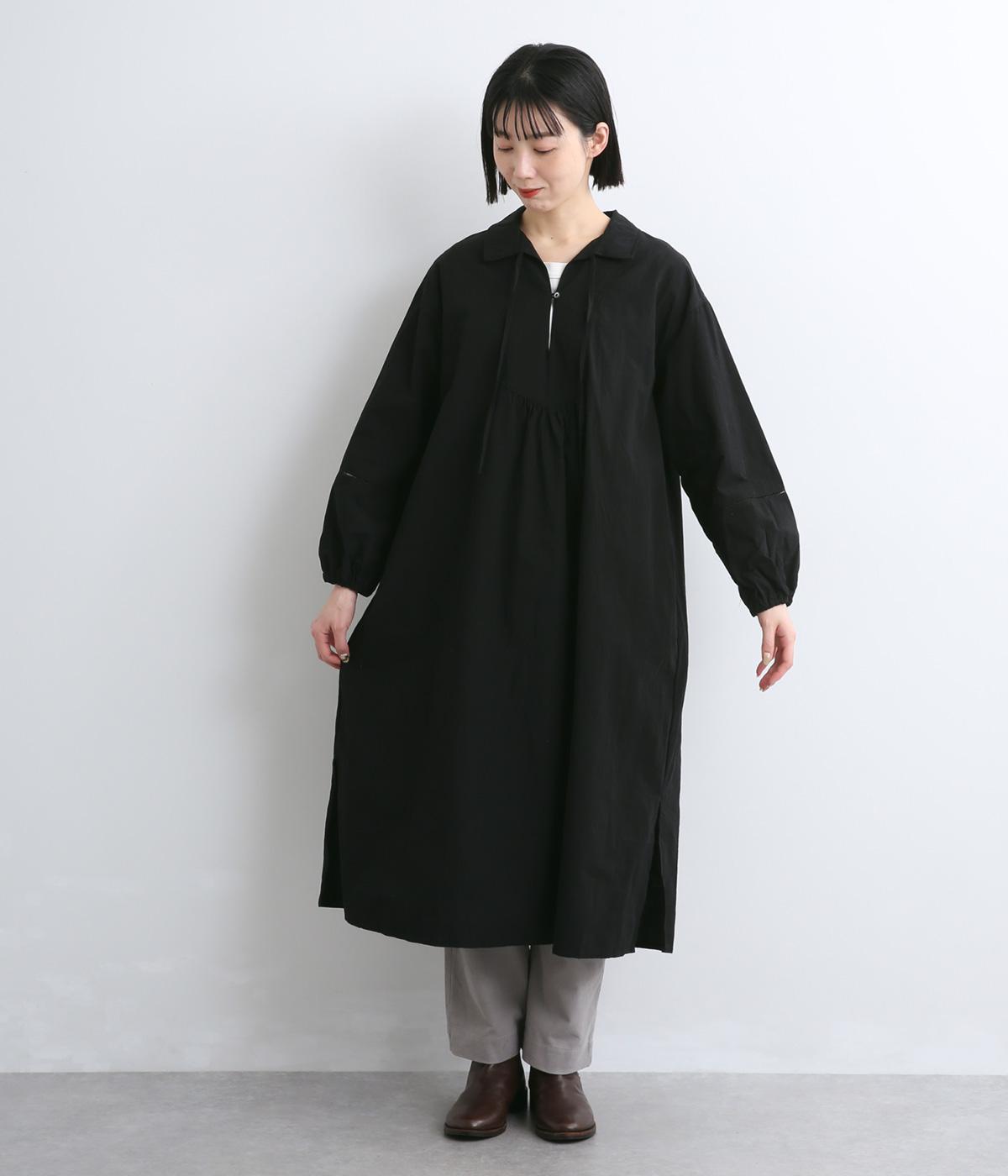 袖・後ろヨークハシゴレース使いワンピース(ブラック-F)