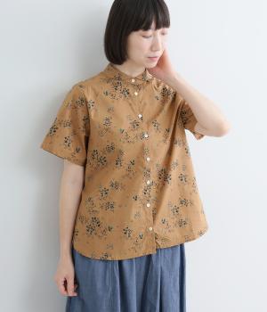 コットンタイプライター花柄ダッチカラー半袖ブラウス(ブラウン-F)