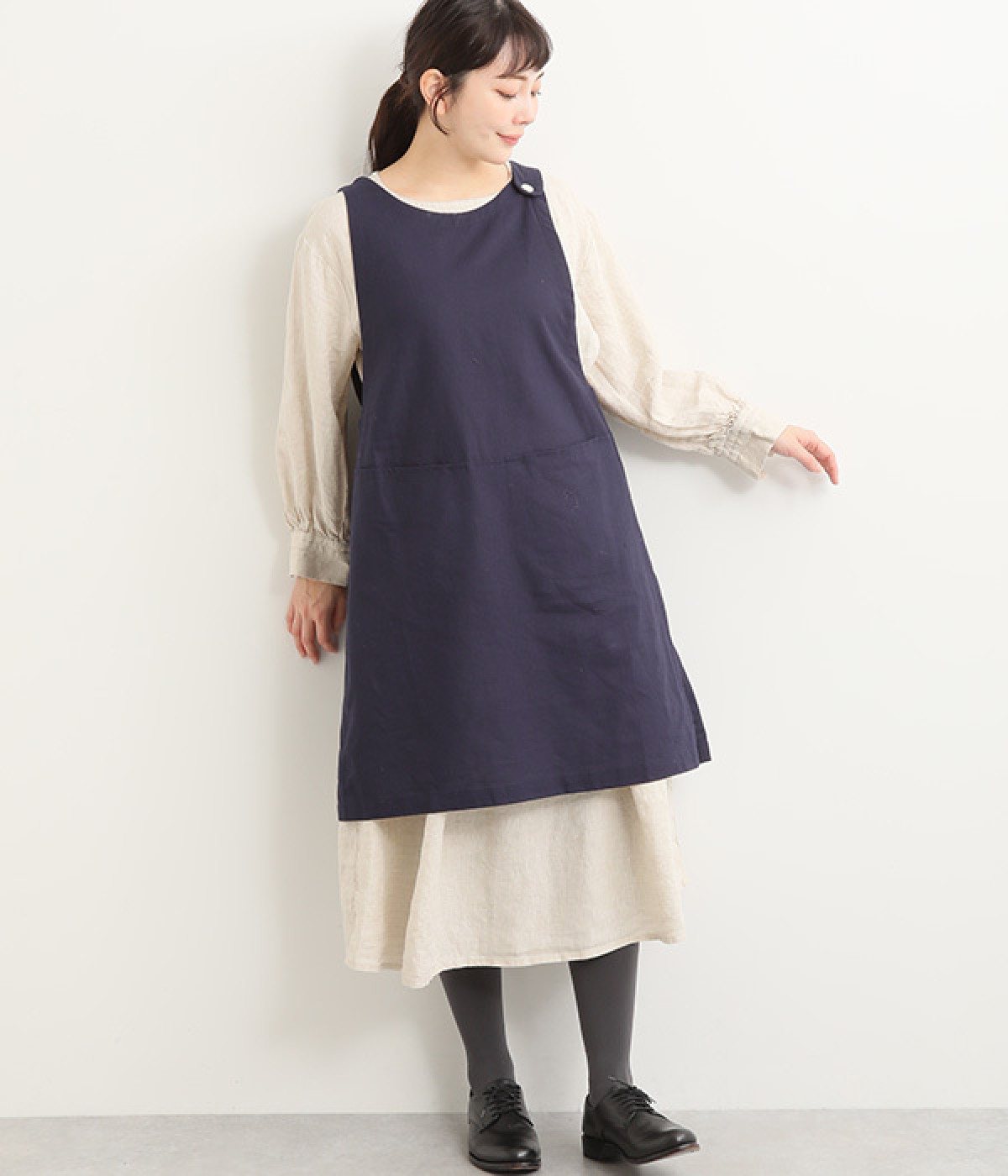 リネンコットンキャンバス　オーバーエプロン(ネイビー-ONESIZE)