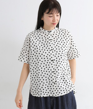 リップルドットプリント　スタンドカラーブラウス(ホワイト-ONESIZE)