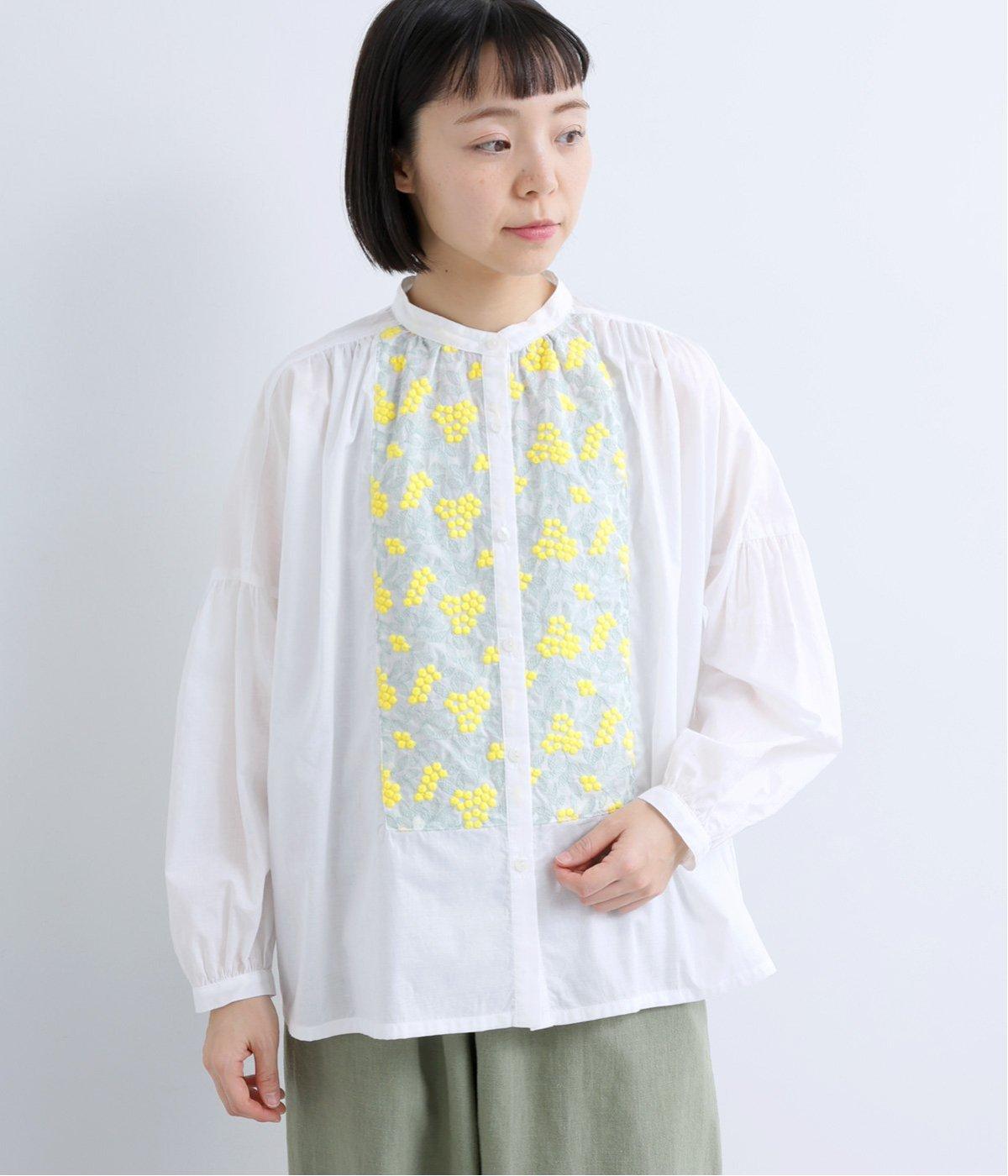 コットンローン　ミモザ刺繍切替ギャザーブラウス(ホワイト-F)