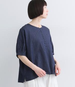 コットンリネンダンガリー　くるみボタンプルオーバー