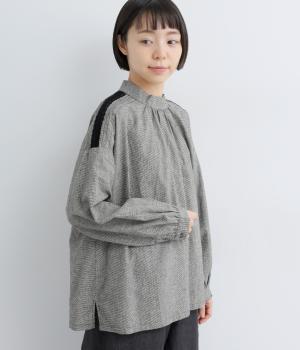 コットンリネン　肩レースハイネックブラウス(チドリ-F)