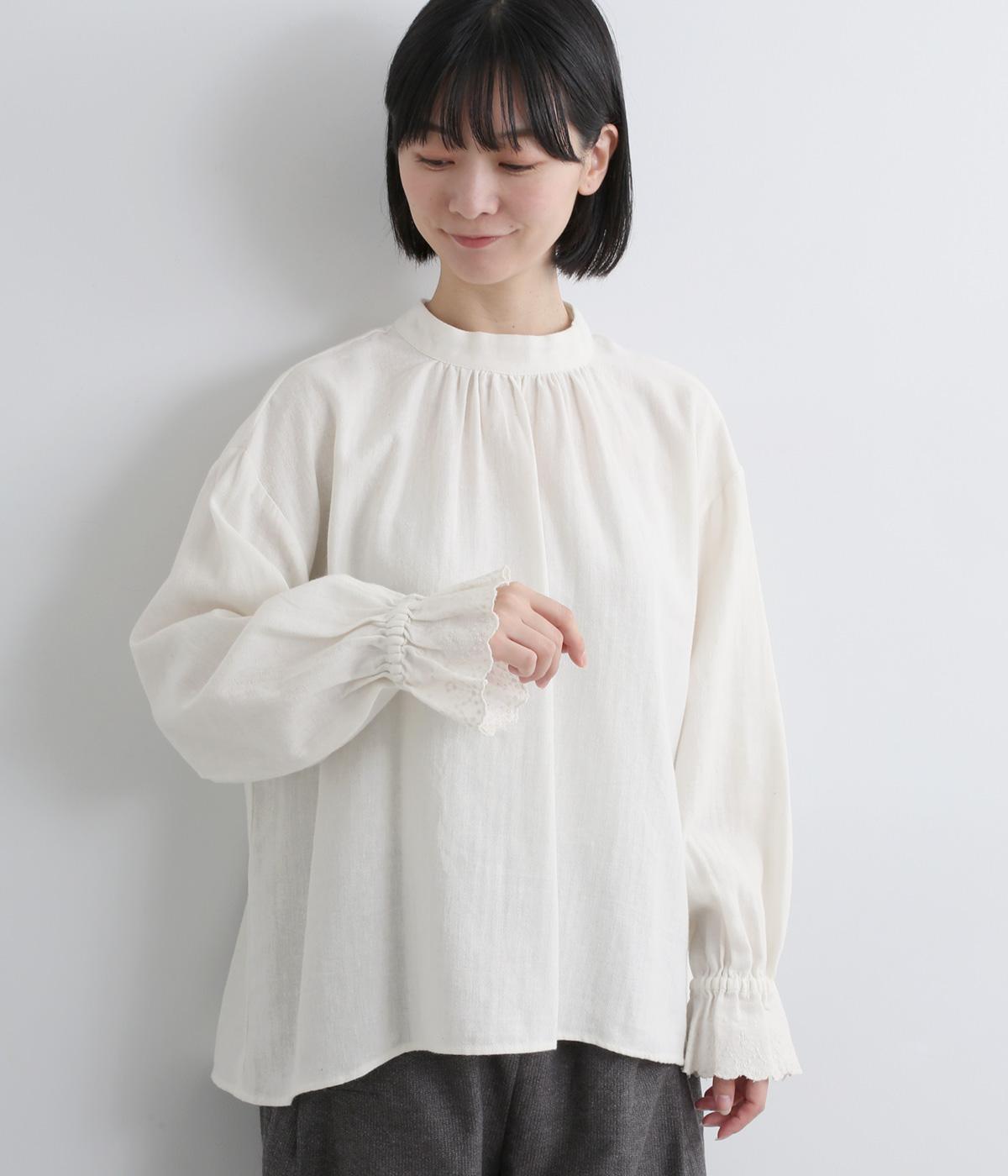 コットンリネン　袖口レース刺繍ブラウス(ホワイト-F)