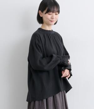 コットンリネン　袖口レース刺繍ブラウス(ブラック-F)