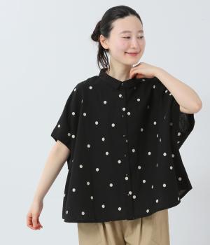 コットンリネンドット刺繍　チビ襟ブラウス(ブラック-F)