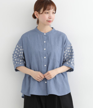4.5ozデニム 花刺繍袖ブラウス(ライトブルー-ONESIZE)