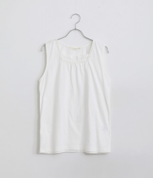 スクエア襟のフロントレースタンクトップ(ホワイト-ONESIZE)