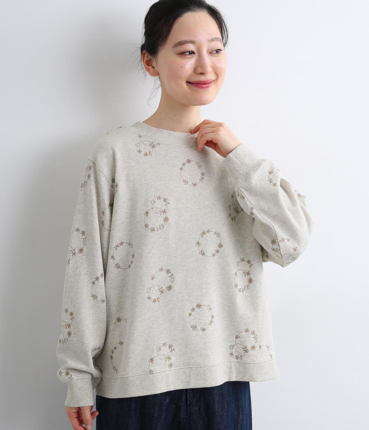 フラワーサークル総刺繍裏毛プルオーバー(オートミールトップ-F)