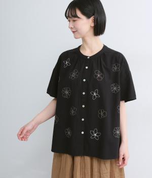 前身フラワー刺繍ブラウス(ブラック-F)