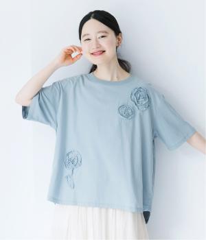 前身布帛立体フラワー刺繍Tシャツ(ライトブルー-F)
