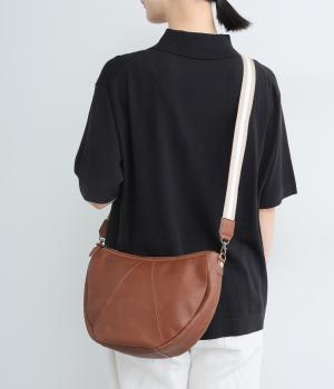 All　story　ハチワレショルダーバッグ