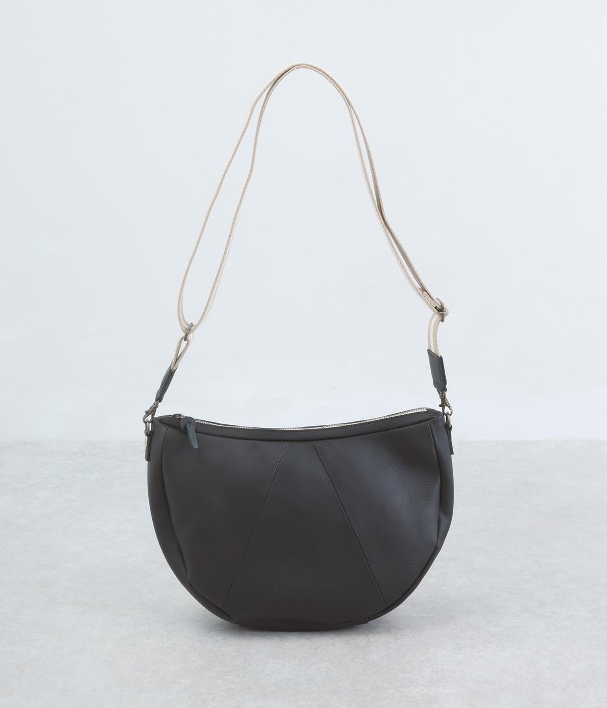 All　story　ハチワレショルダーバッグ(クロ-F)