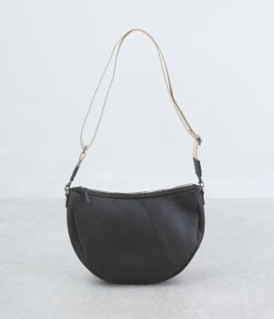 All　story　ハチワレショルダーバッグ(クロ-F)