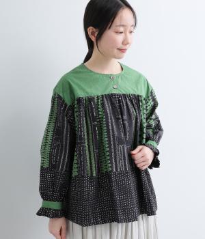 「coco made」さんコラボ　コットンタイプライタージャックブラウス(ブラック-F)