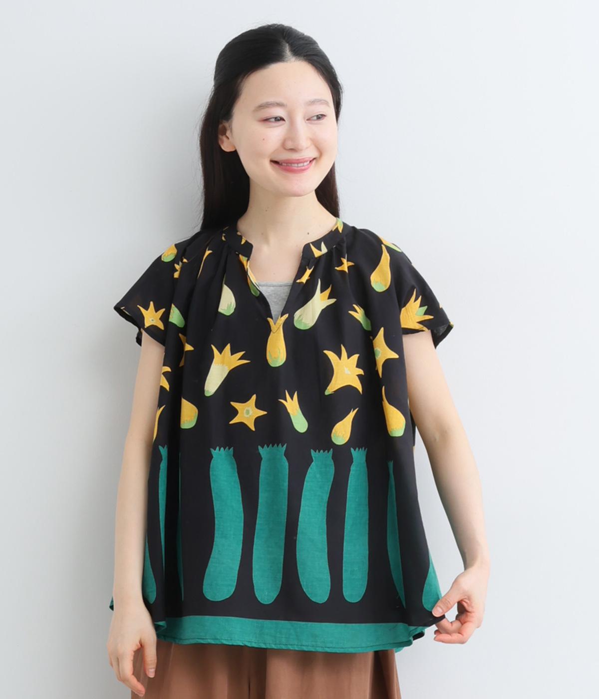 コットンキャンブリックズッキーニブラウス(ブラック-F)