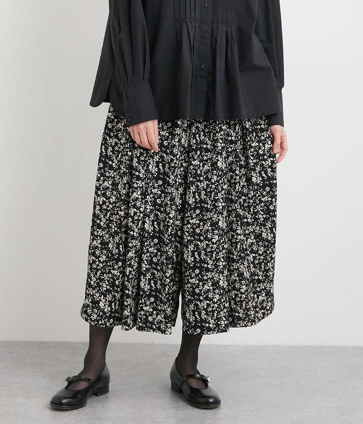 タックギャザーデザインパンツ(フラワー-ONESIZE)