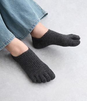 肌ばなれのよい、リネンのスニーカーソックス(夏夜-ONESIZE)